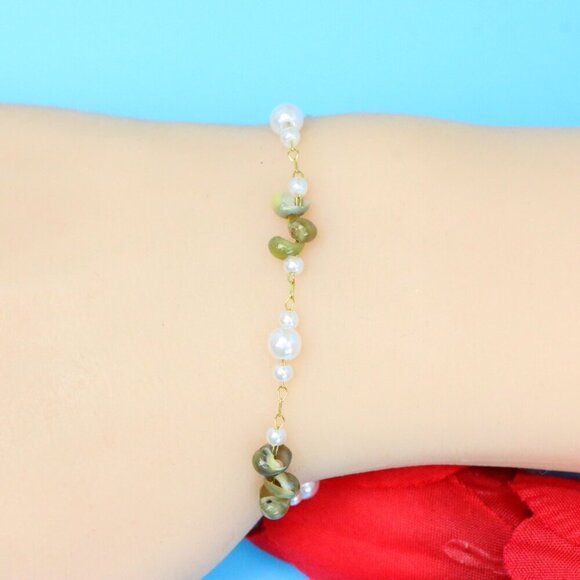 Chic & Stylish Bracelet – A Thoughtful Gift for Women and Girls, DYC1326 - Picture 2 of 10